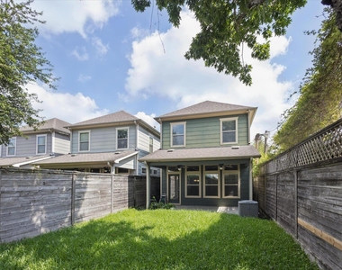 814 W 26th Street - Photo Thumbnail 4
