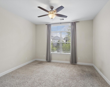 814 W 26th Street - Photo Thumbnail 8