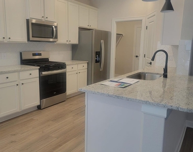 3053 Myrtle Sunset Drive - Photo Thumbnail 7
