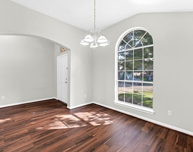 4018 Floral Way Ct - Photo Thumbnail 5
