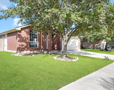 4018 Floral Way Ct - Photo Thumbnail 3