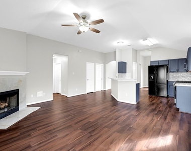 4018 Floral Way Ct - Photo Thumbnail 8