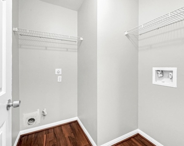 4018 Floral Way Ct - Photo Thumbnail 11
