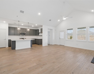 698 Daniels Lake Lane - Photo Thumbnail 10