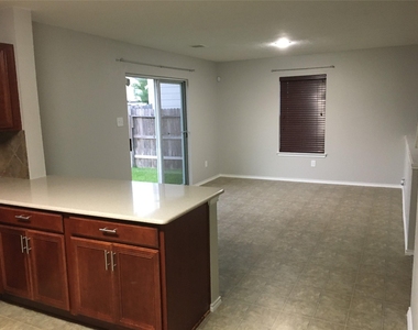 18102 Rexine Lane - Photo Thumbnail 6