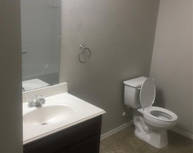 18102 Rexine Lane - Photo Thumbnail 28