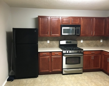 18102 Rexine Lane - Photo Thumbnail 4