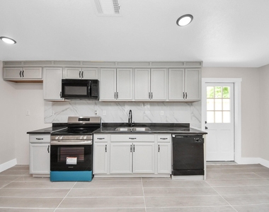 5903 Belneath Street - Photo Thumbnail 8