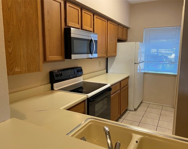 7709 Cambridge Street - Photo Thumbnail 7