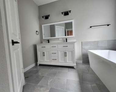11321 Stonework Grove Lane - Photo Thumbnail 14