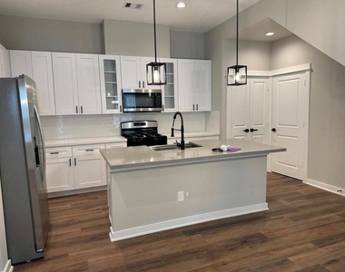11321 Stonework Grove Lane - Photo Thumbnail 3