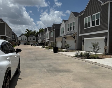 11321 Stonework Grove Lane - Photo Thumbnail 20