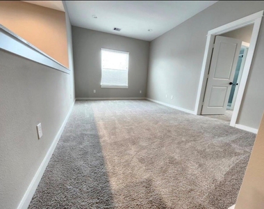 11321 Stonework Grove Lane - Photo Thumbnail 11
