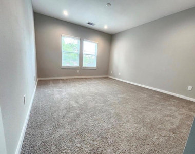 11321 Stonework Grove Lane - Photo Thumbnail 13