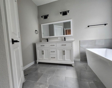 11321 Stonework Grove Lane - Photo Thumbnail 16