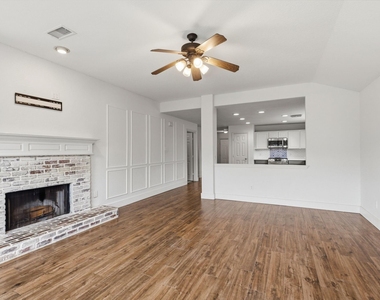 9318 Castlegap Drive - Photo Thumbnail 10