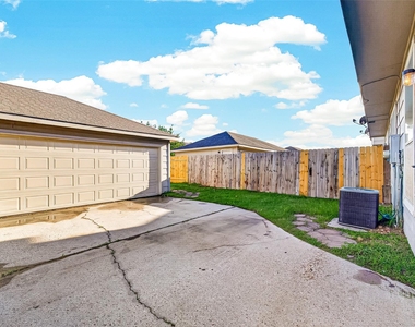 16743 Libson Falls Drive - Photo Thumbnail 26