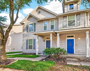 16743 Libson Falls Drive - Photo Thumbnail 2