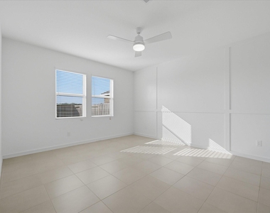 359 W Rose Marie Lane - Photo Thumbnail 5