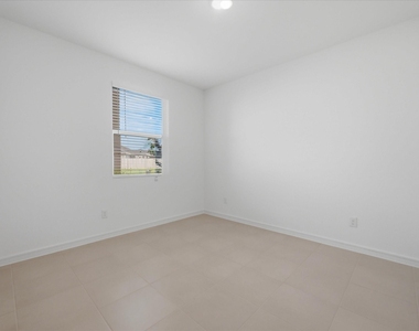359 W Rose Marie Lane - Photo Thumbnail 8