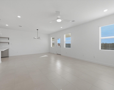 359 W Rose Marie Lane - Photo Thumbnail 3