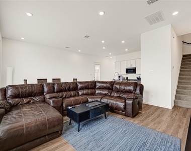 12978 Rio Mariano Lane - Photo Thumbnail 6