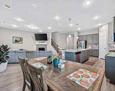 6506 Tiburon Lakes Drive - Photo Thumbnail 16