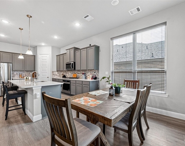 6506 Tiburon Lakes Drive - Photo Thumbnail 15