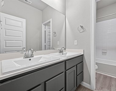 6506 Tiburon Lakes Drive - Photo Thumbnail 27