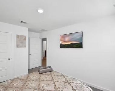 12320 Churchill Down Dr - Photo Thumbnail 14
