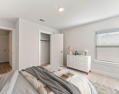 9903 Silverling Court Court - Photo Thumbnail 22