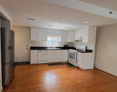 3918 Driscoll Street - Photo Thumbnail 3