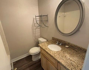 3310 Ashwyne Court - Photo Thumbnail 4