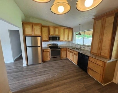 3310 Ashwyne Court - Photo Thumbnail 2