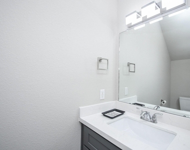 4401 Alvin Street - Photo Thumbnail 6