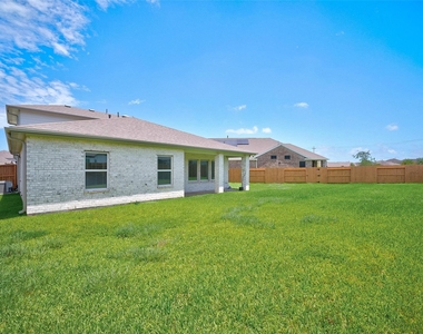 13126 Lago Acero Lane - Photo Thumbnail 40