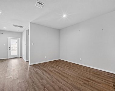 13126 Lago Acero Lane - Photo Thumbnail 15