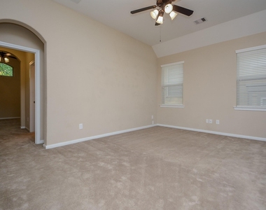 22 Cheswood Manor - Photo Thumbnail 19