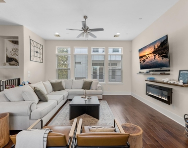 209 Burr Street - Photo Thumbnail 5