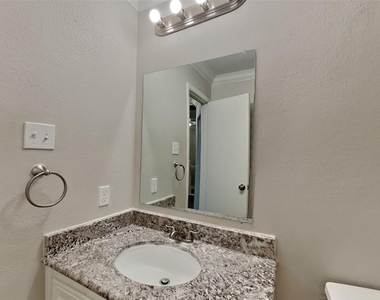 15506 Swan Creek Drive - Photo Thumbnail 16