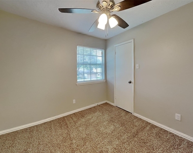 15506 Swan Creek Drive - Photo Thumbnail 12