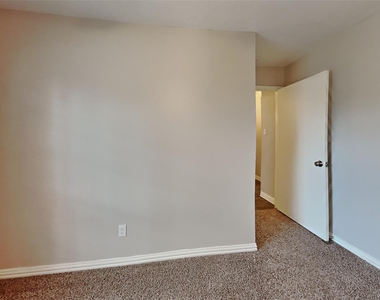 15506 Swan Creek Drive - Photo Thumbnail 14