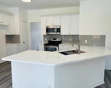 17627 Glenwolf Drive - Photo Thumbnail 4