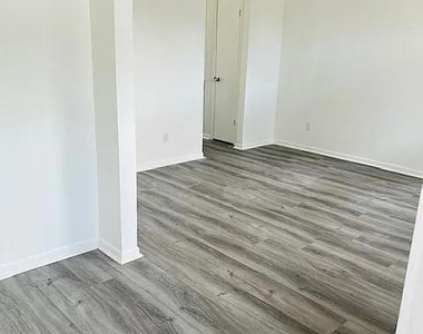 17627 Glenwolf Drive - Photo Thumbnail 6
