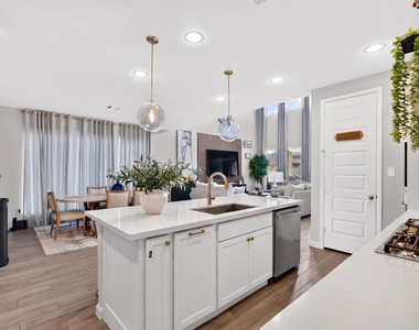 2122 Alabaster Estate Drive - Photo Thumbnail 10