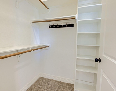 27303 Silver Jade Court - Photo Thumbnail 37