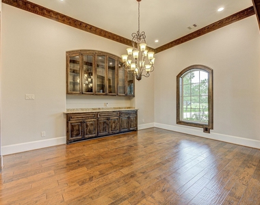 27303 Silver Jade Court - Photo Thumbnail 4