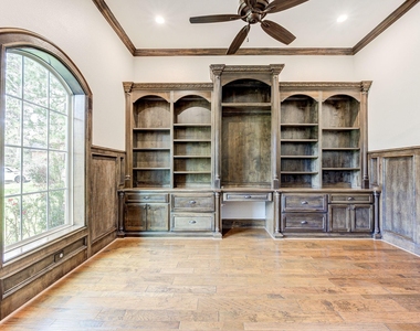 27303 Silver Jade Court - Photo Thumbnail 5