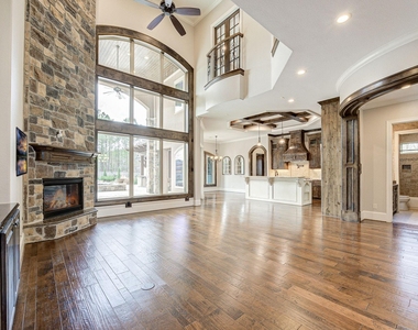27303 Silver Jade Court - Photo Thumbnail 8
