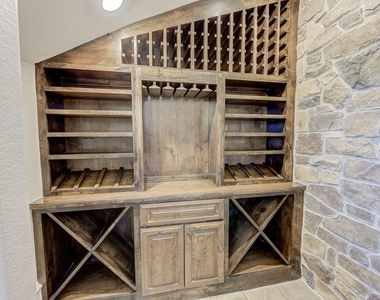 27303 Silver Jade Court - Photo Thumbnail 7